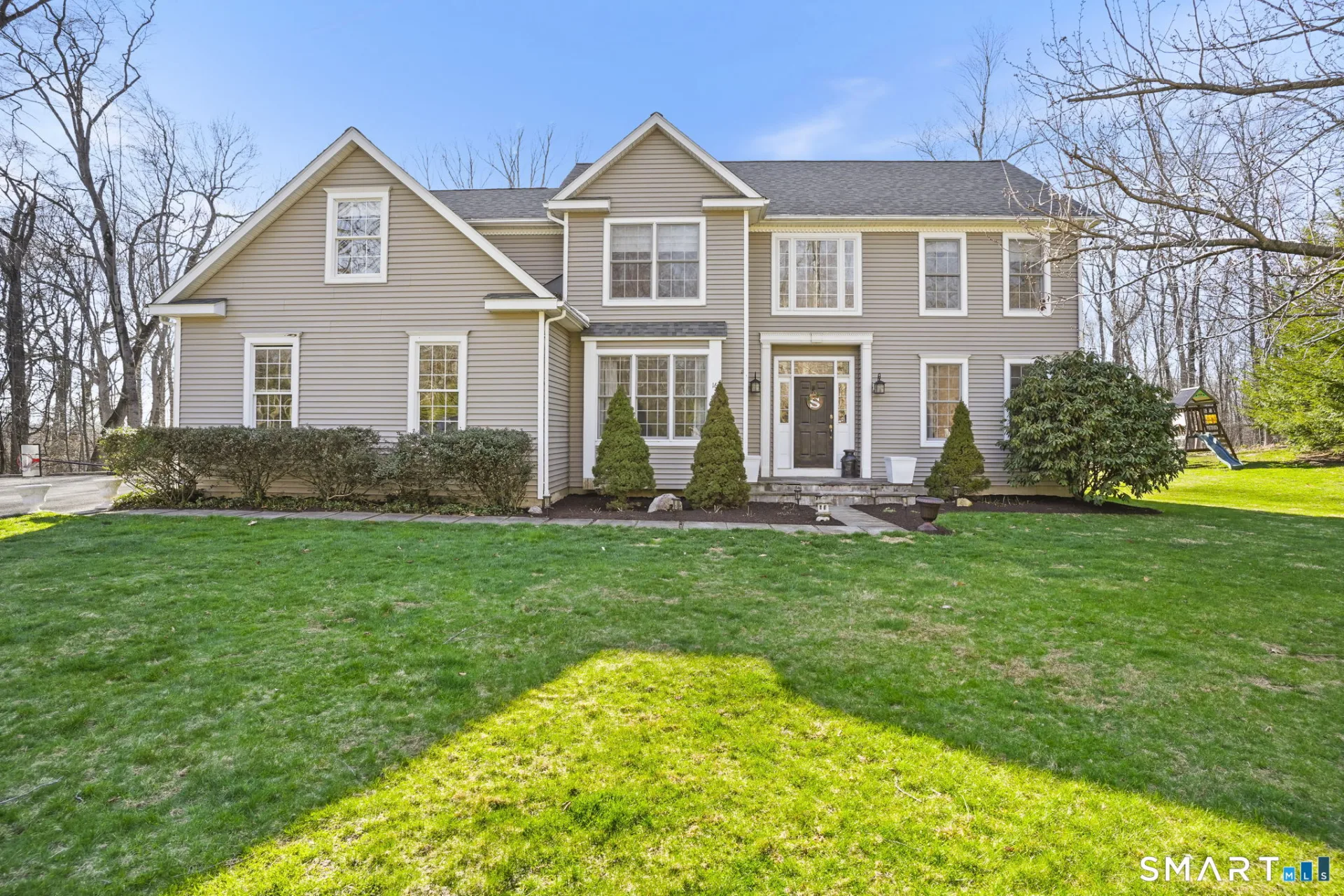 16 North Beech Tree Road, Brookfield, CT