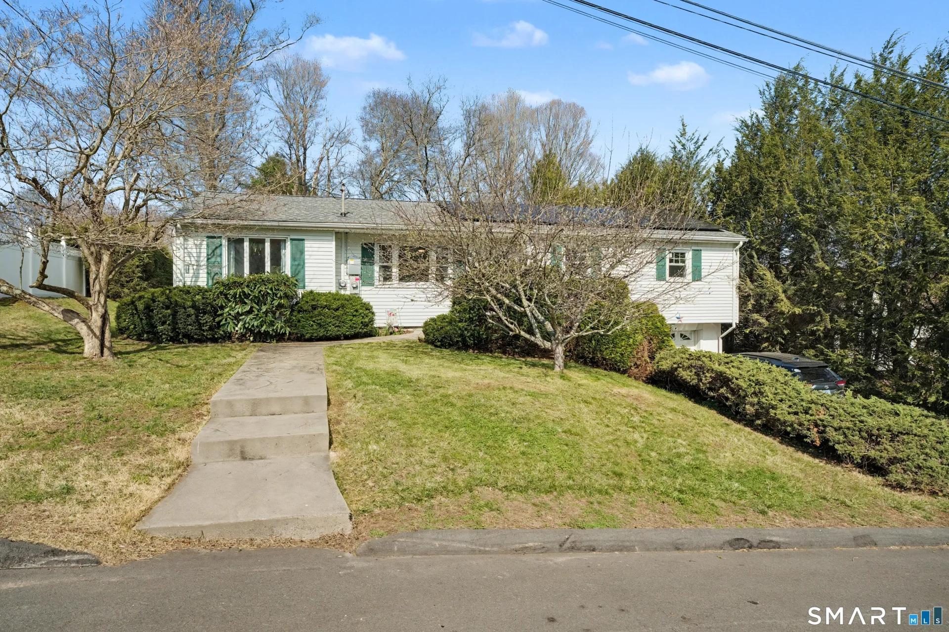 26 Sprucewood Road, Watertown, CT