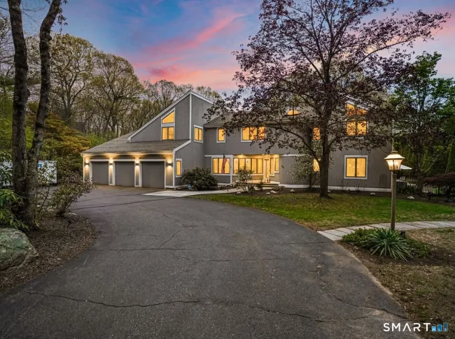 28 Strawberry Lane