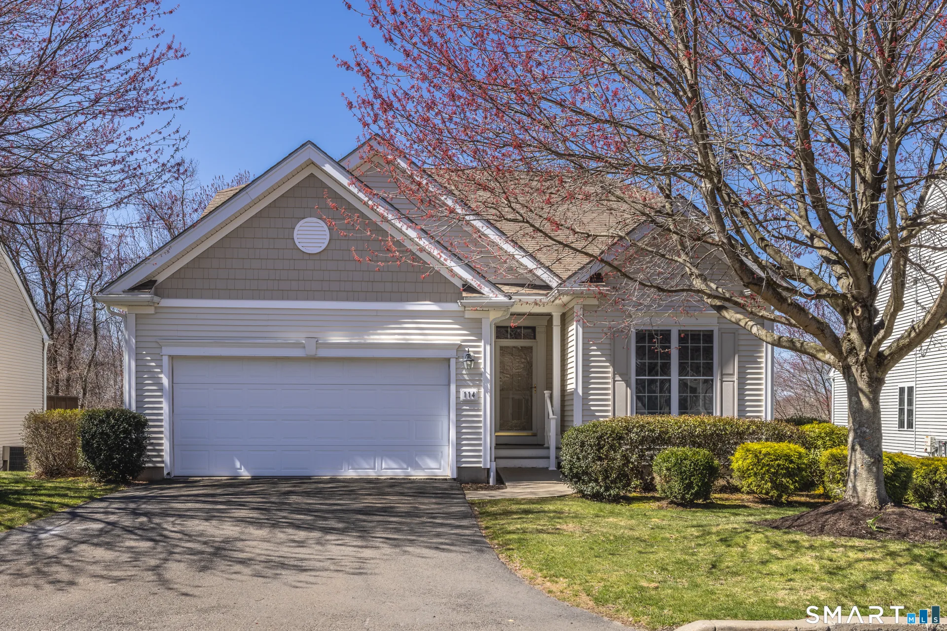 114 Country Club Drive #114, Oxford, CT