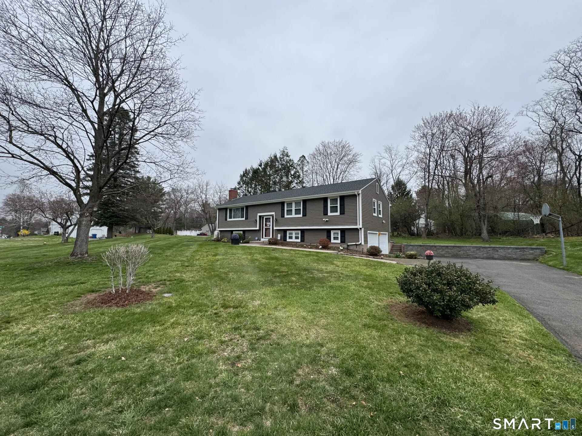 97 Brookview Road, Windsor, CT