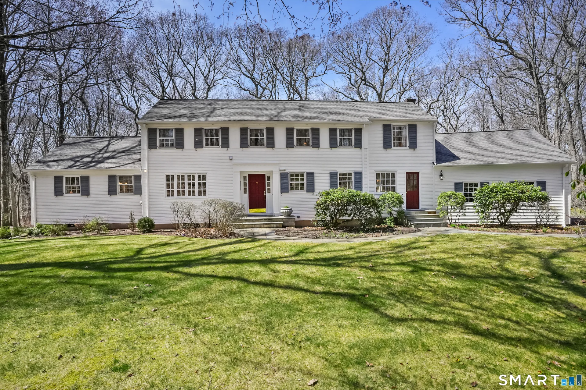 12 Sunset Circle, Woodbridge, CT