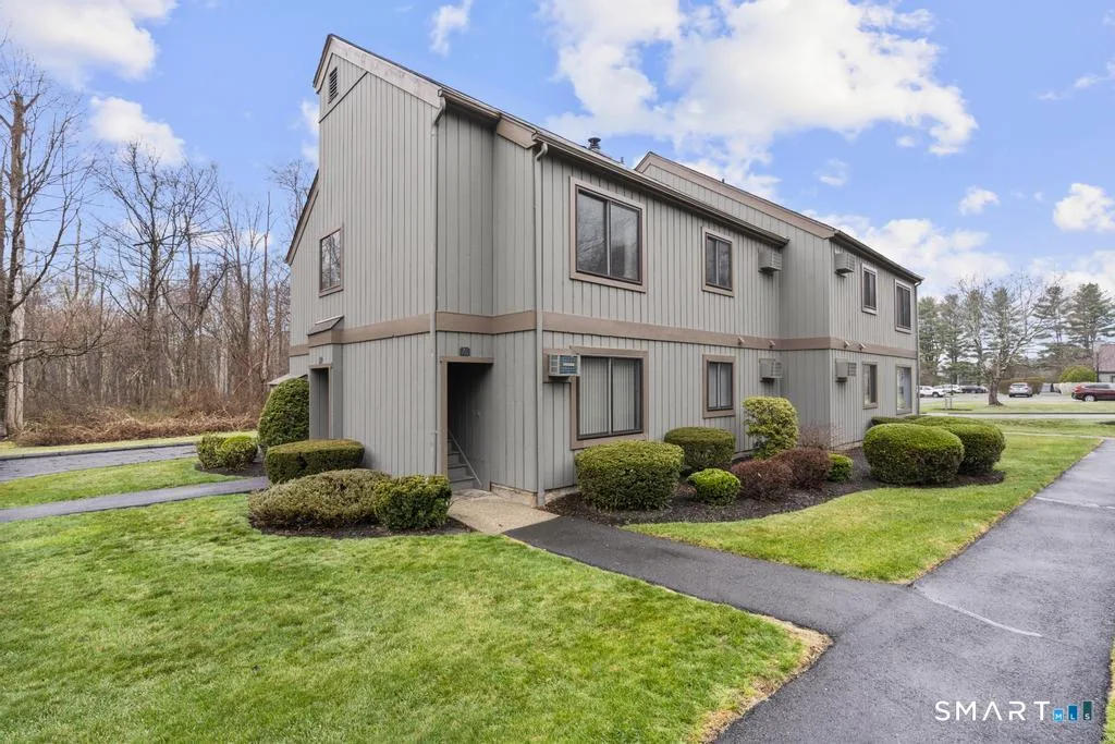 6 Walnut Lane #6, Brookfield, CT