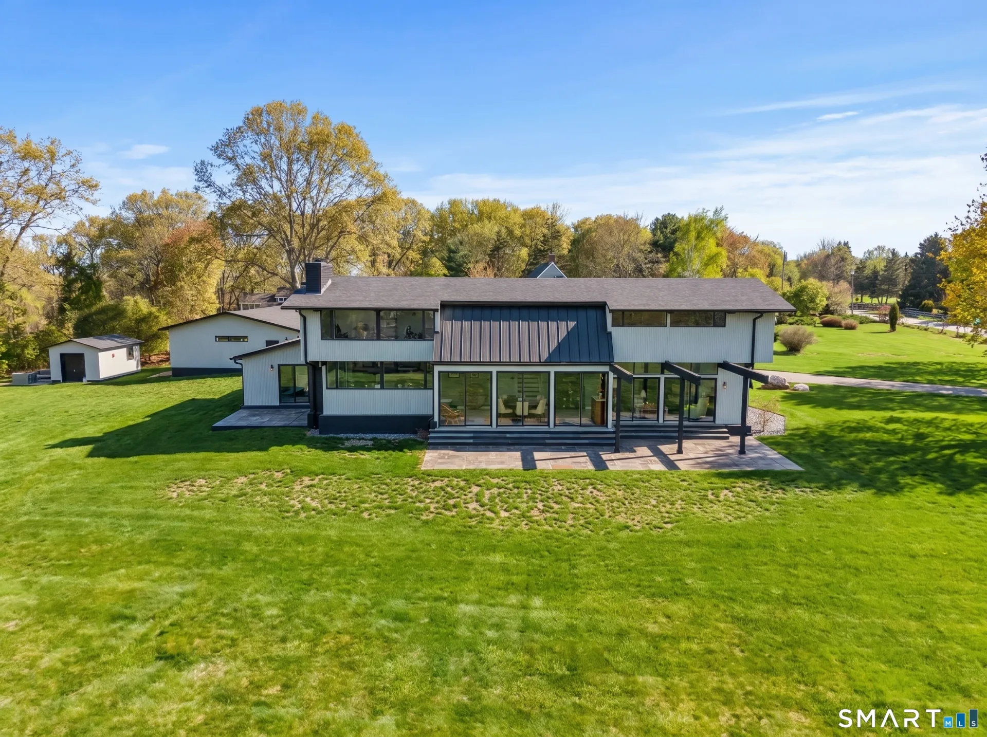 75 Montauk Avenue, Stonington, CT