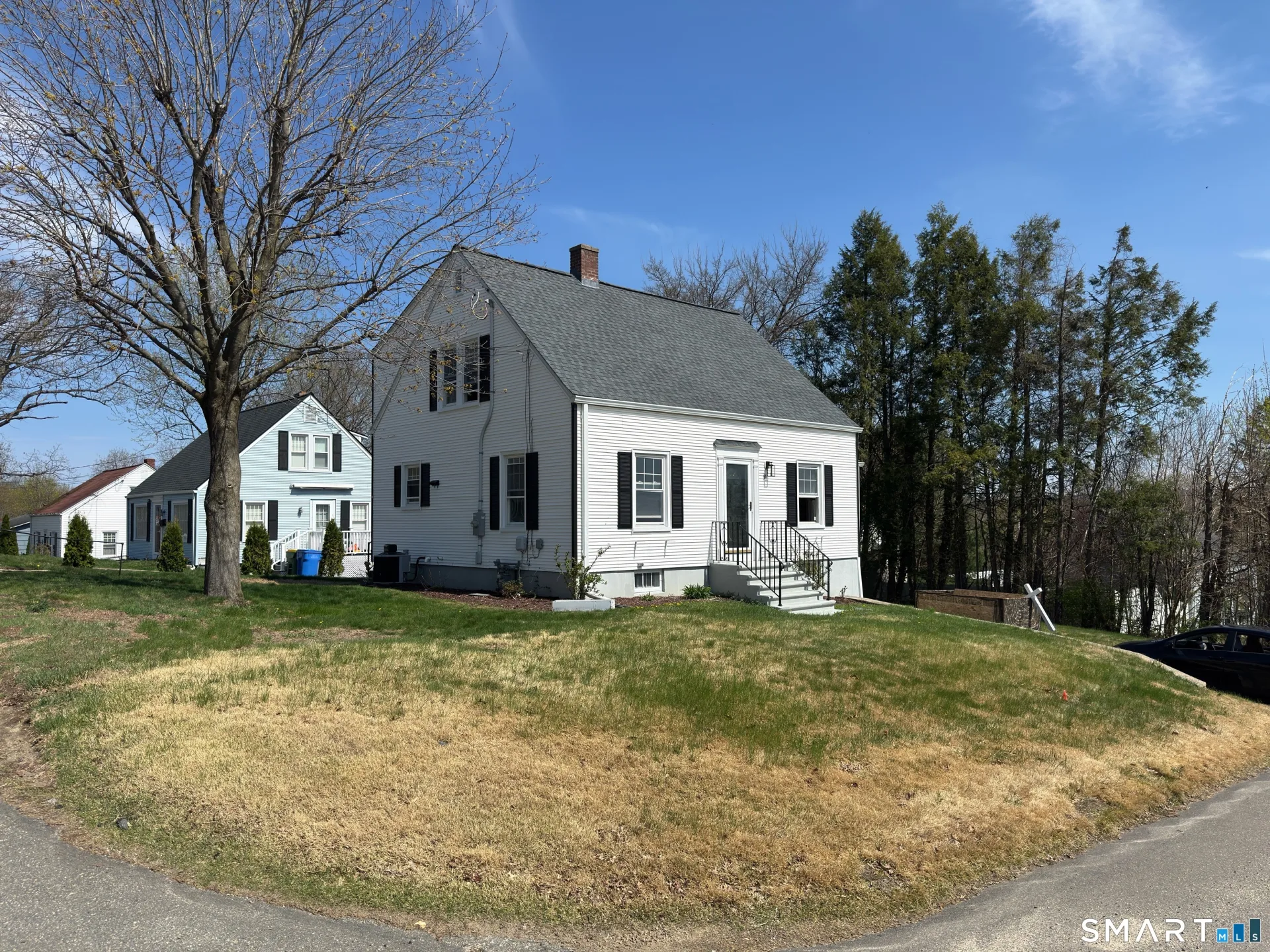 27 Glendale Drive, Waterbury, CT