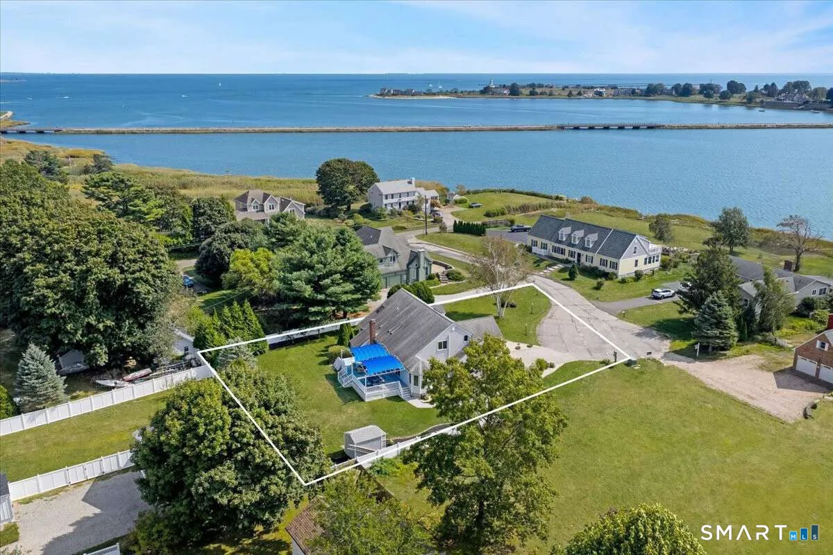 4 Sheffield Cove Road, Old Saybrook, CT