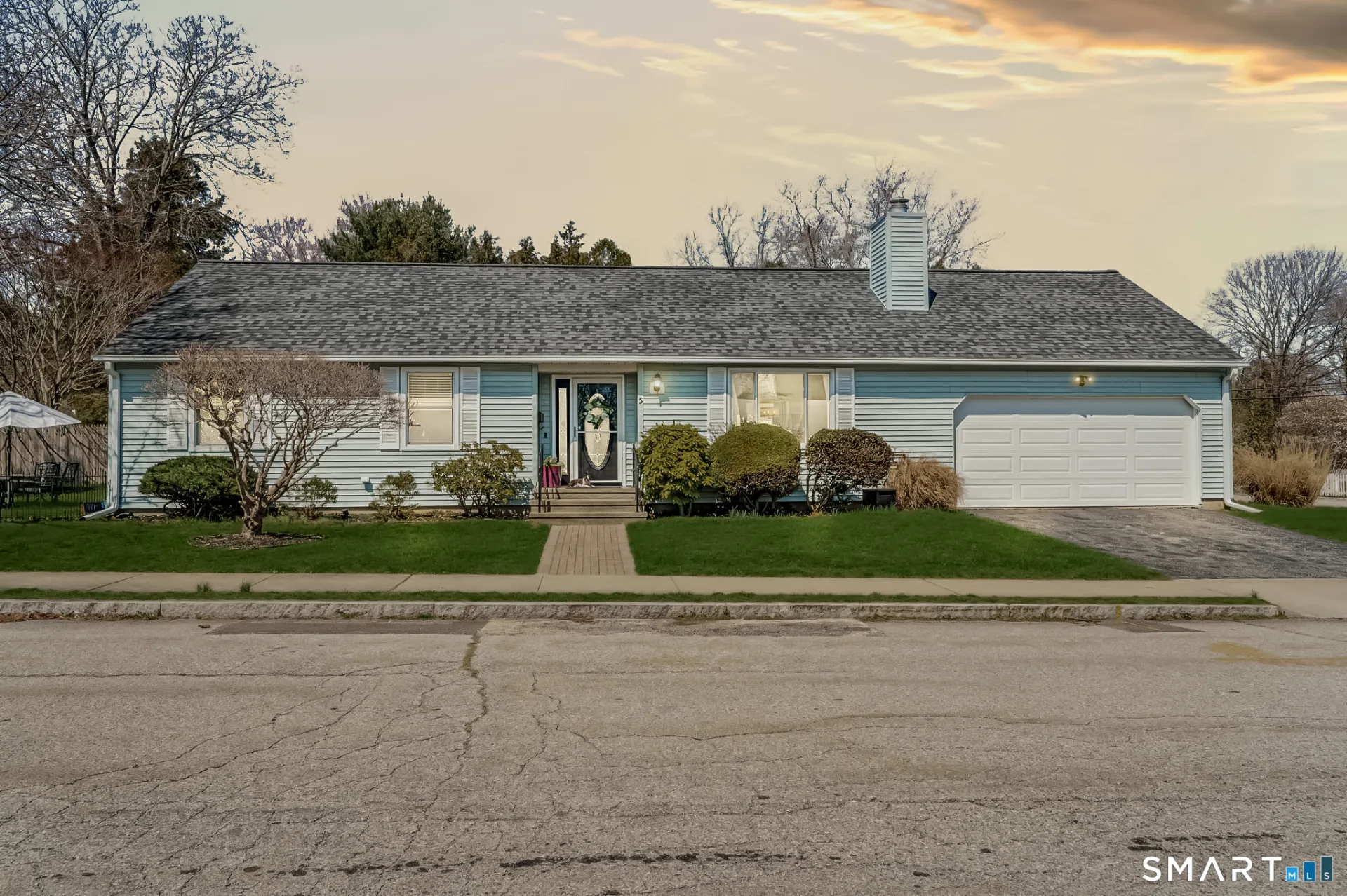 5 Penny Lane, New London, CT