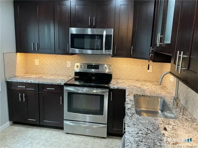 25 Padanaram Road #84, Danbury, CT