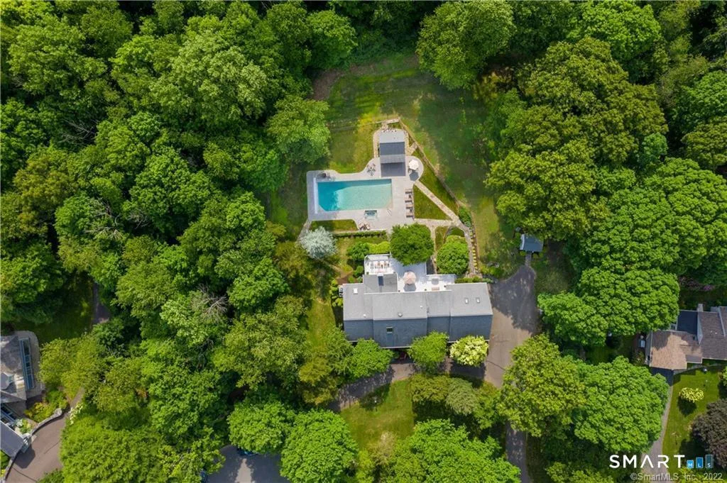 14 Cleft Rock Road, Woodbridge, CT