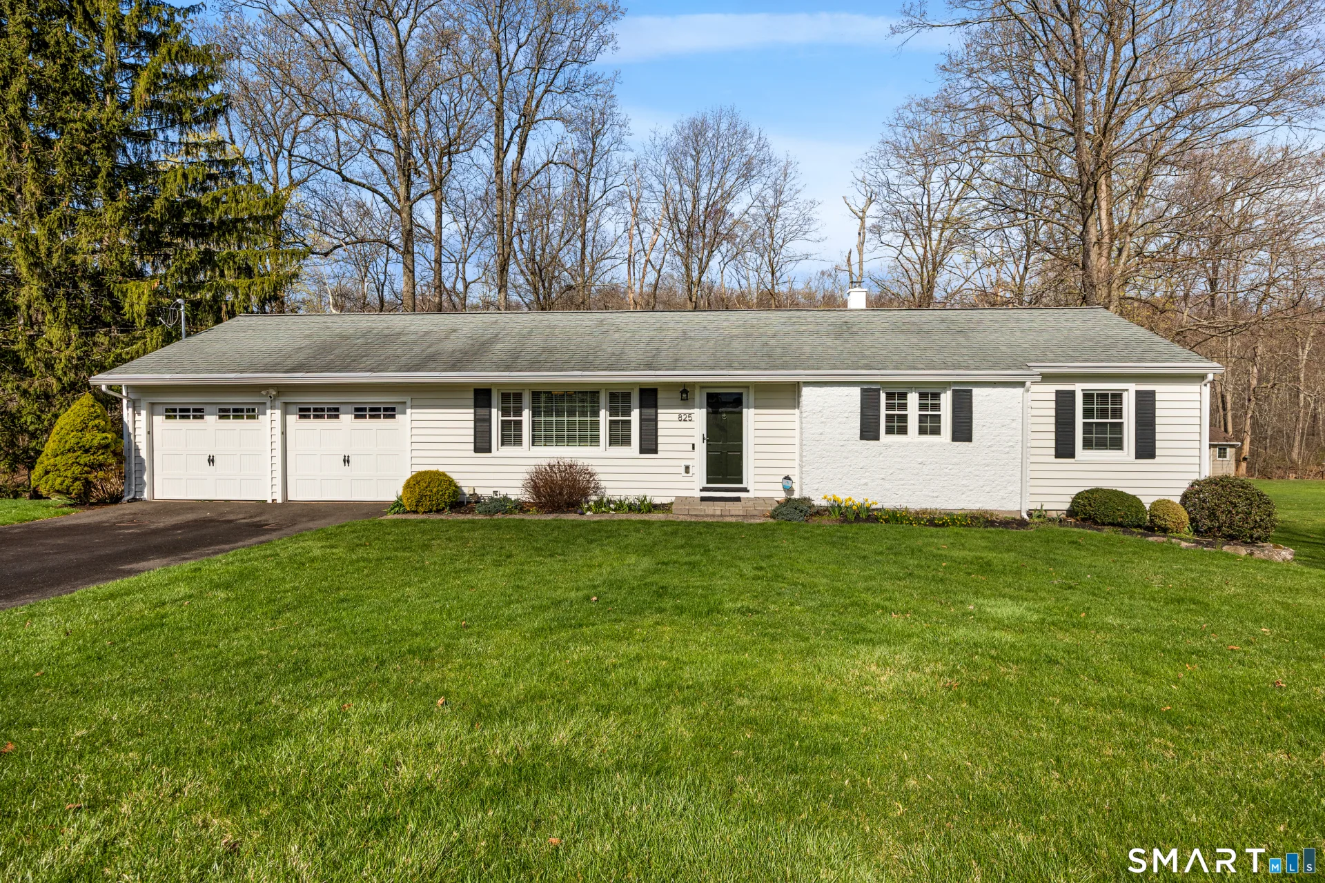 825 Farmington Drive, Cheshire, CT