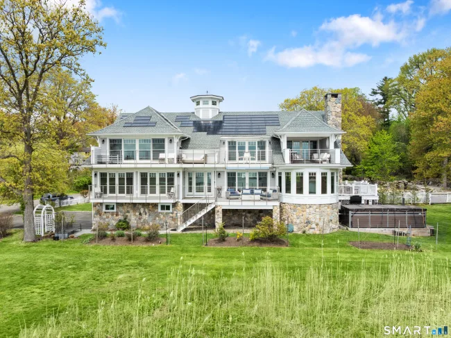 70 Kenilworth Drive, Stamford, CT