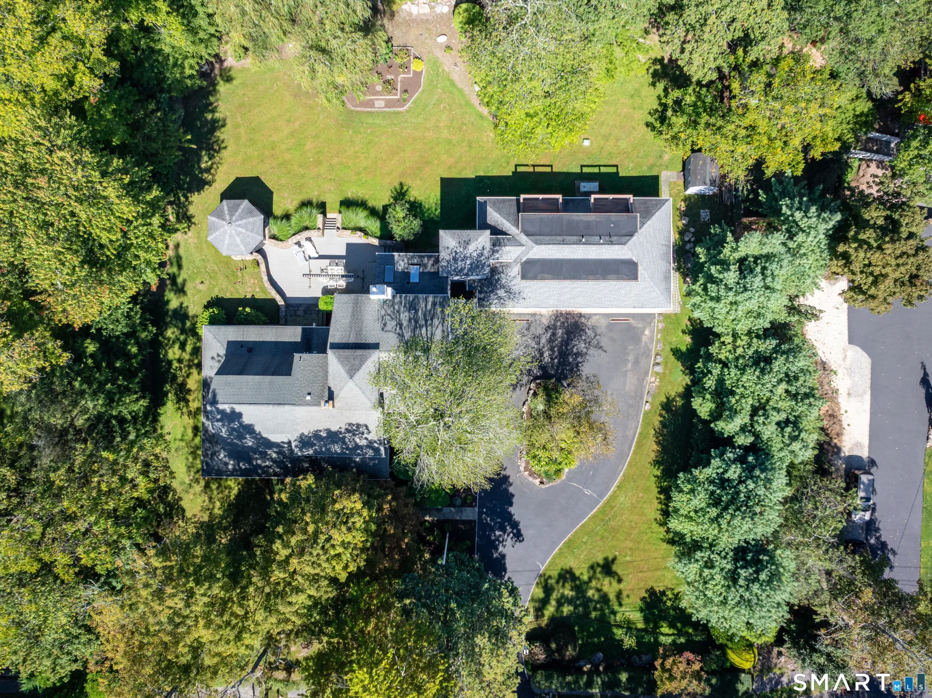 231 Roxbury Road, Stamford, CT