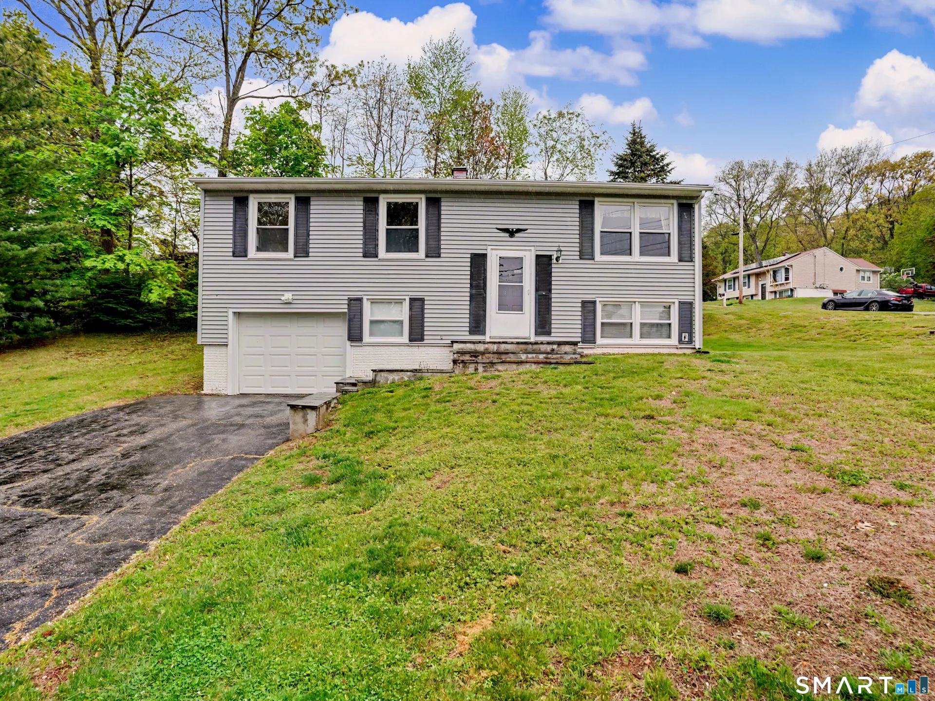 11 Hale Drive, Ansonia, CT