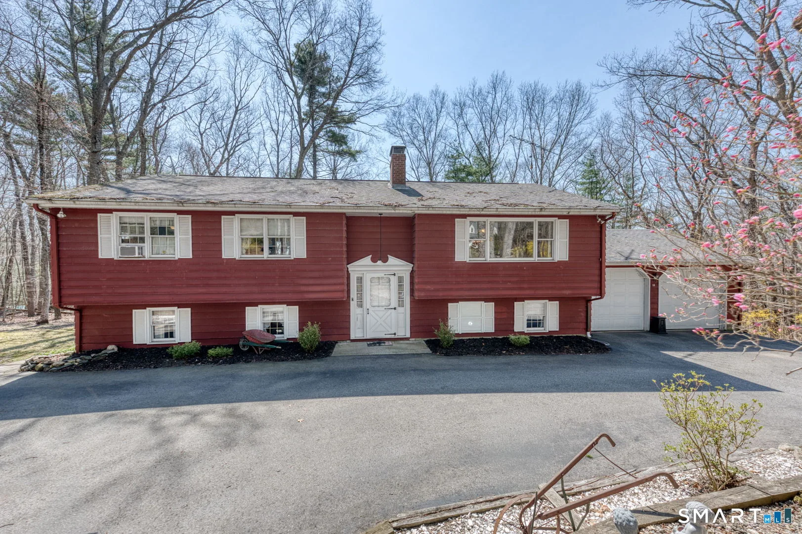 18 Beech Mountain Road, Mansfield, CT