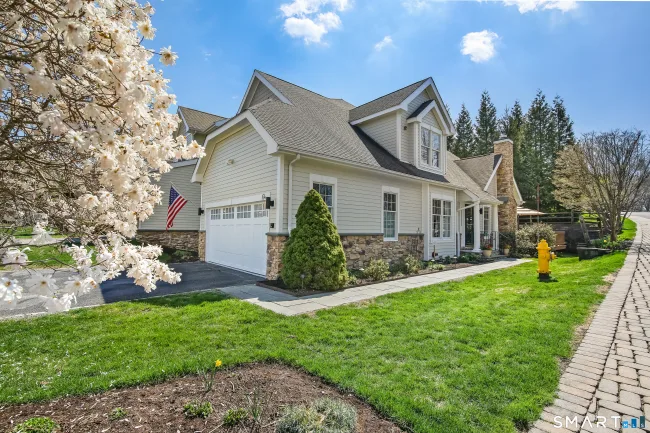 638 Danbury Road #64, Ridgefield, CT