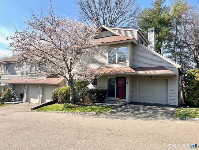 320 Strawberry Hill Avenue #16