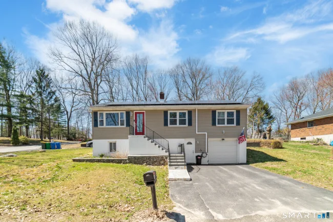 327 Lakeside Boulevard