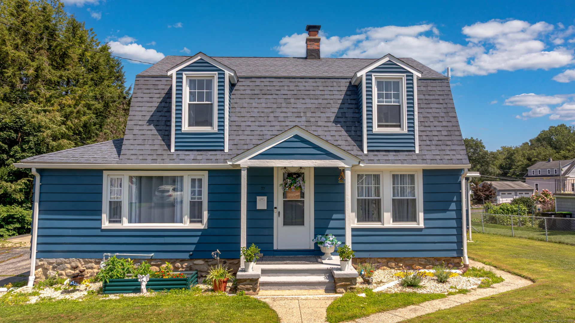 77 Hubbell Avenue, Watertown, CT