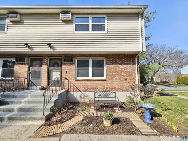 107 Blackstone Village #107