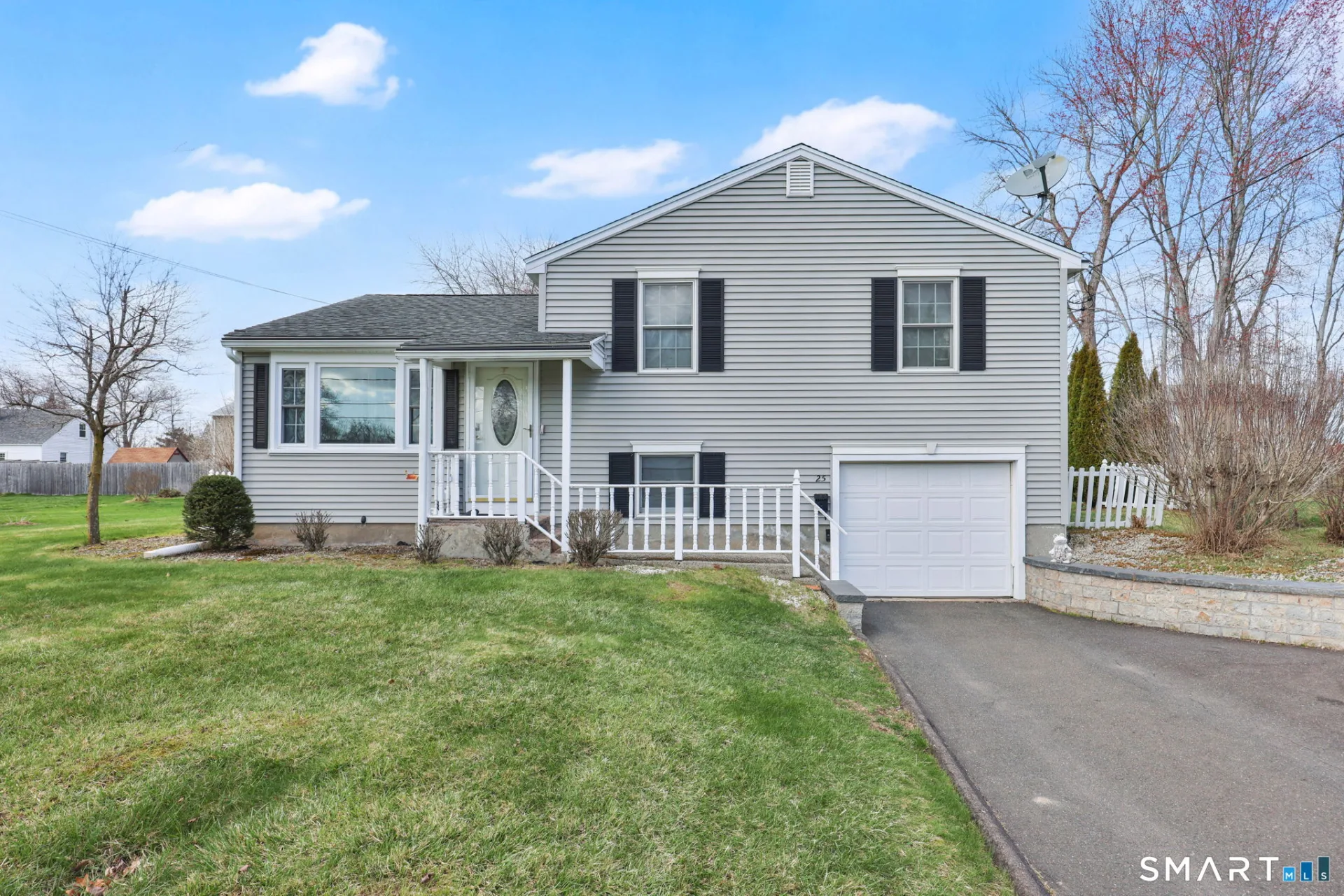 25 Montano Road, Enfield, CT