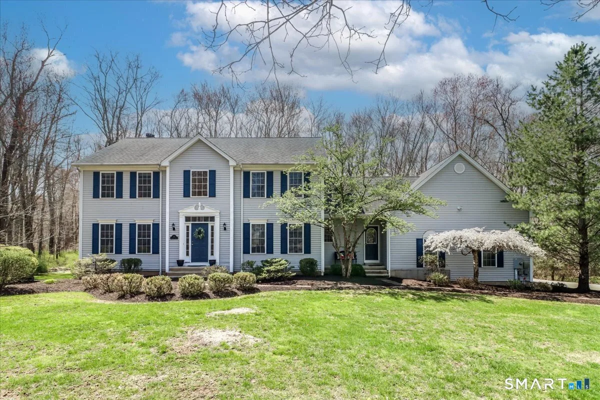 10 Ironwood Drive, Newtown, CT