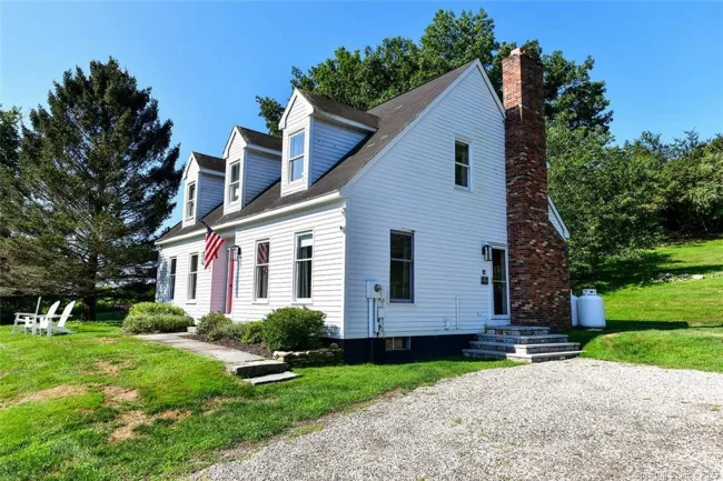 23 Painter Hill Road, Roxbury, CT