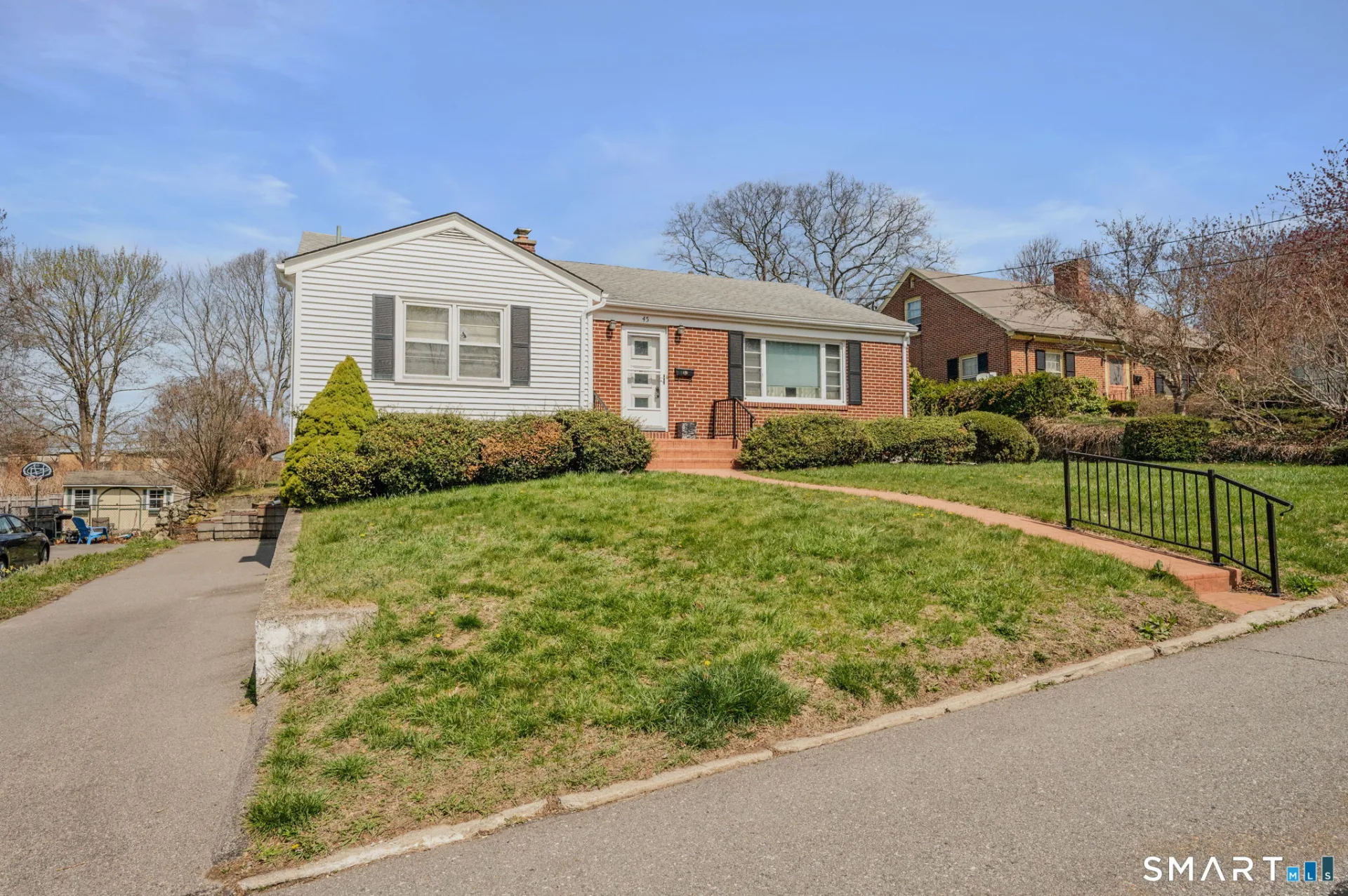 45 Mansfield Road, New London, CT