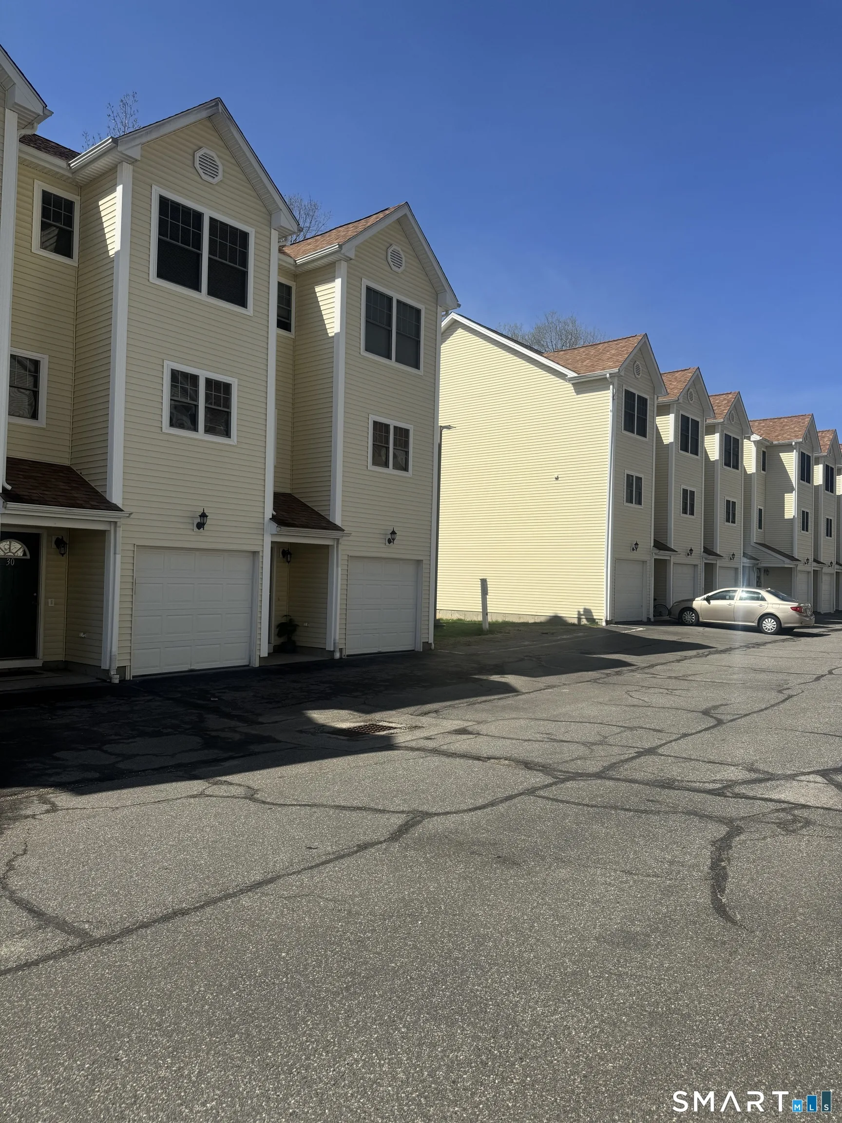 527 West Thames Street #30, Norwich, CT