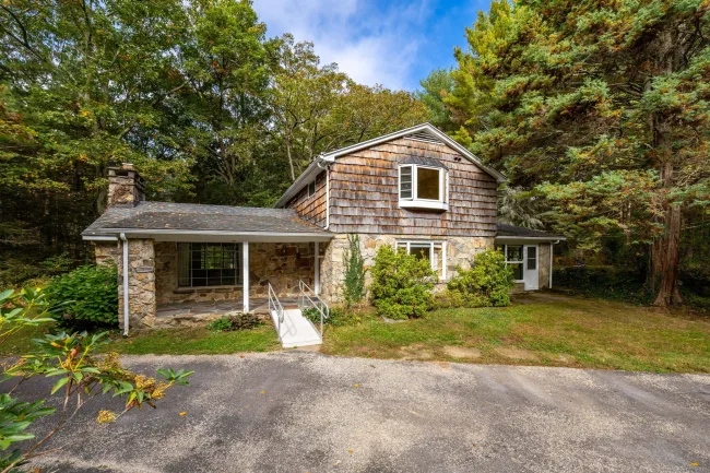418 Plymouth Road