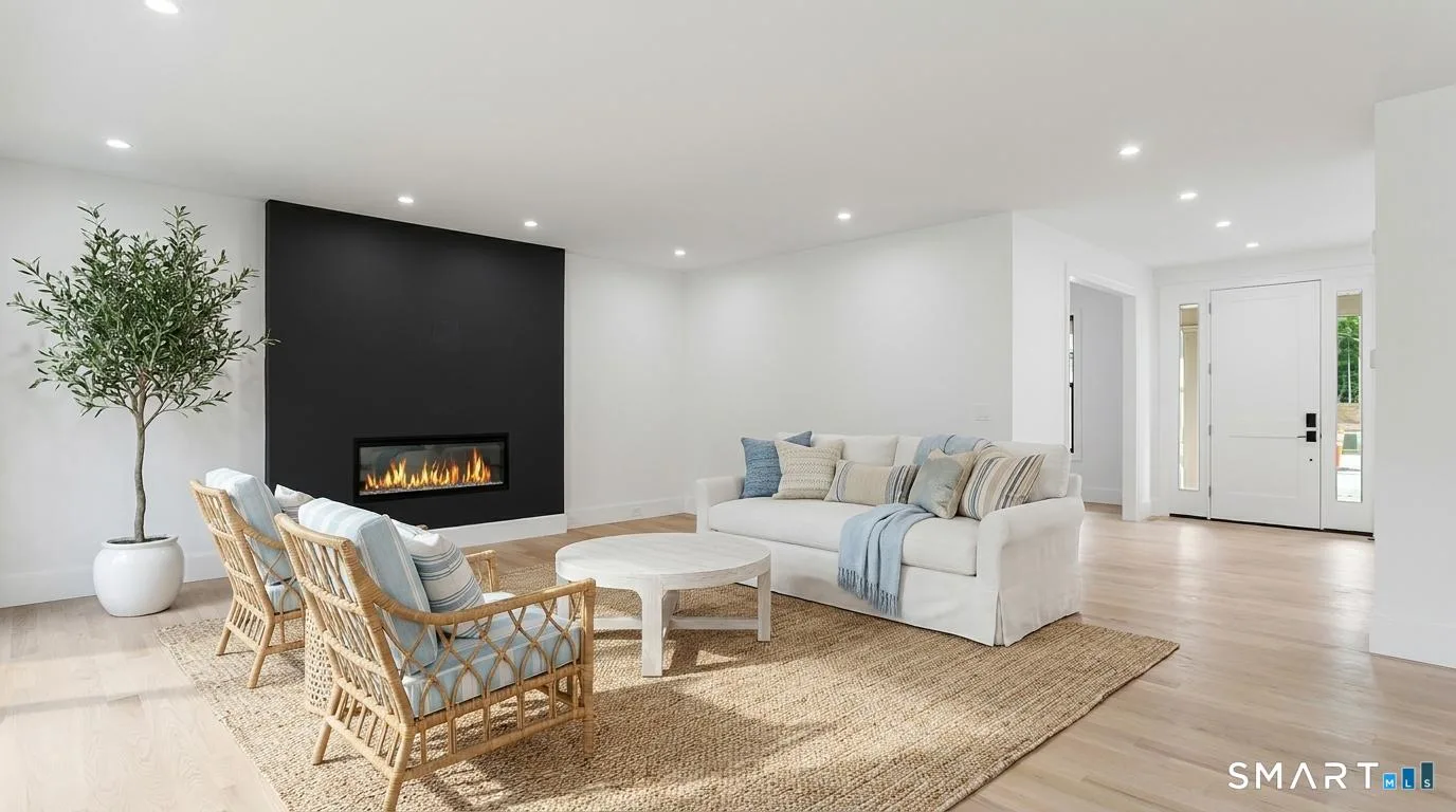 85 Oronoque Hills Road, Stratford, CT