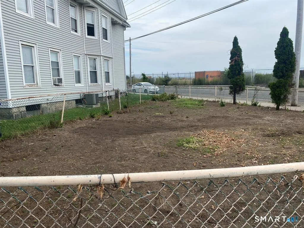 520 Seaview Avenue, Bridgeport, CT