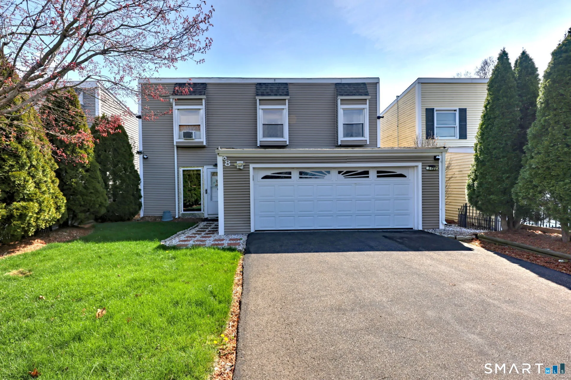8 Inverness Square, Middletown, CT