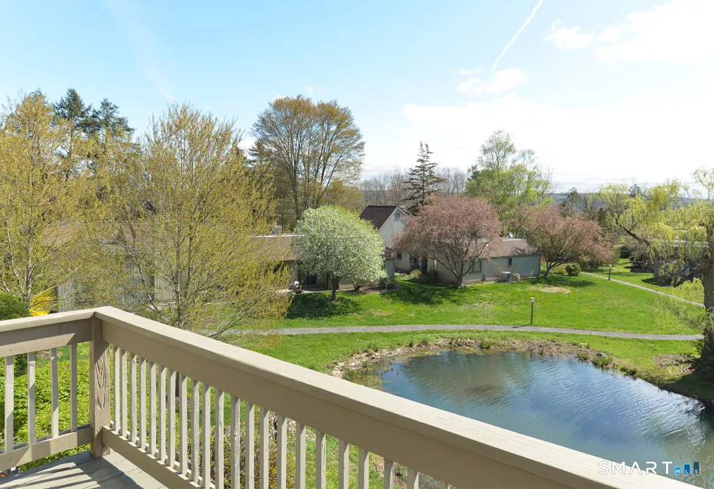 254 Heritage Village #D, Southbury, CT