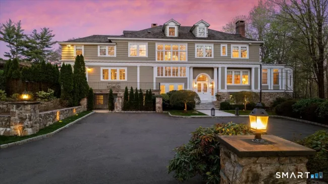16 East Trail, Darien, CT