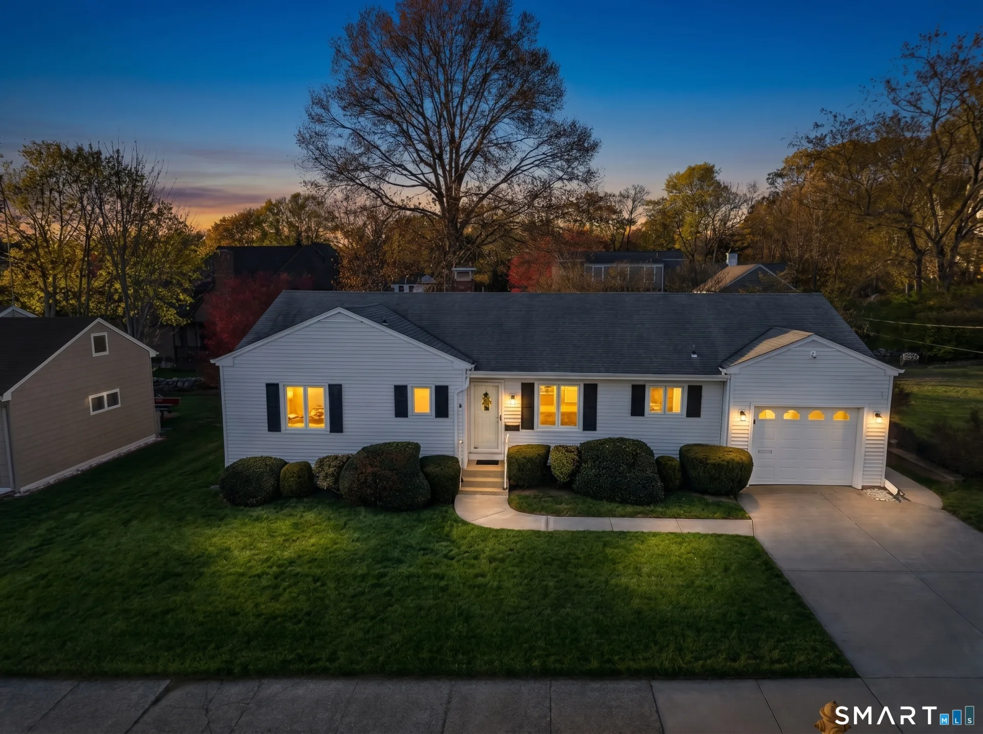 42 Aitchison Drive, New London, CT