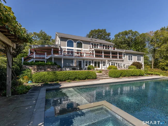 8 Sunrise Lane