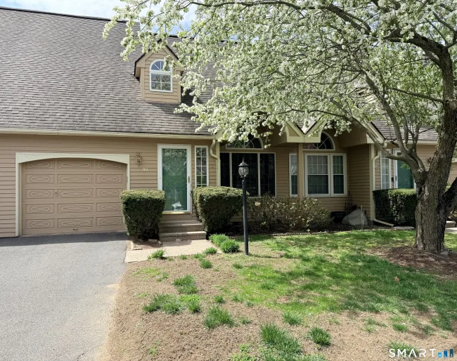 39 Fox Hollow Drive #39