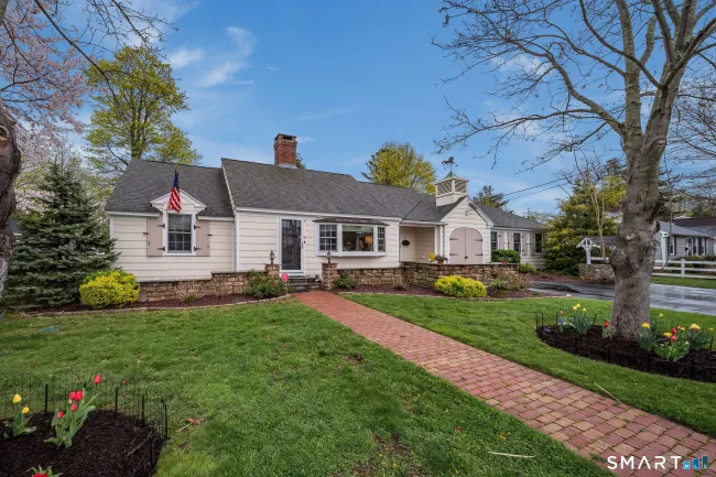 6 Cedar Island Avenue, Clinton, CT