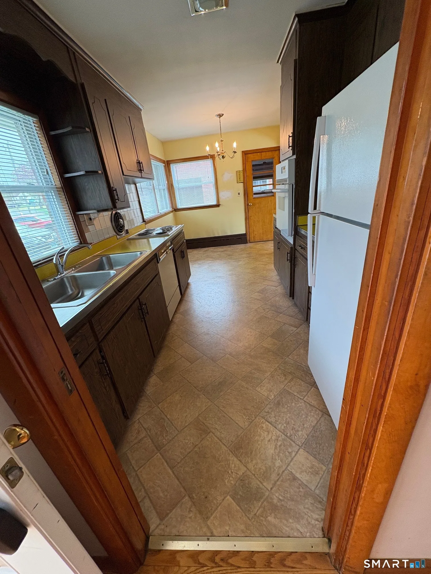 93 Ridgewood Road, East Hartford, CT