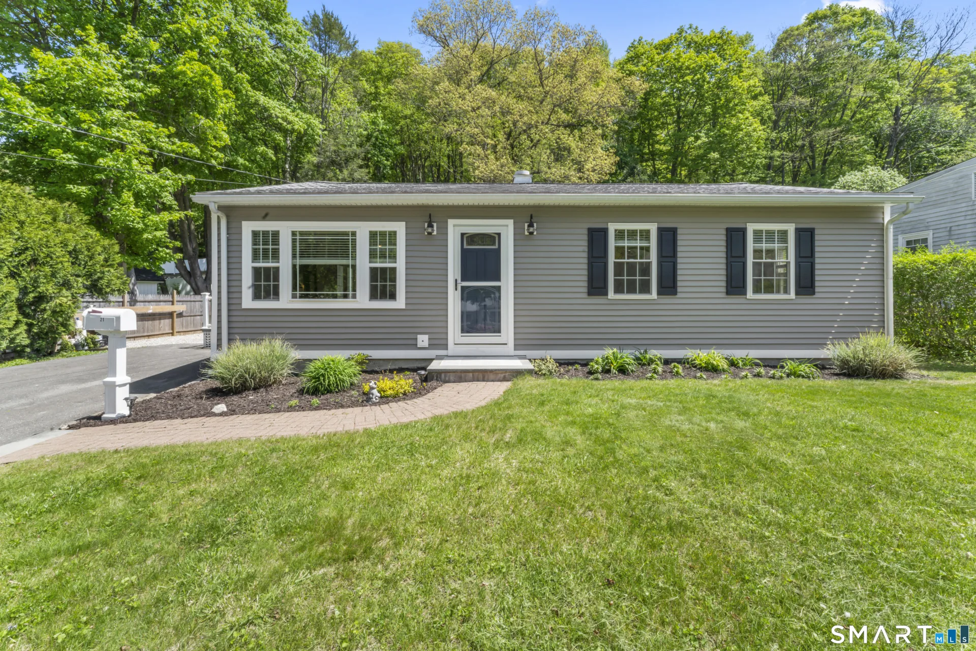 21 Topstone Drive, Bethel, CT
