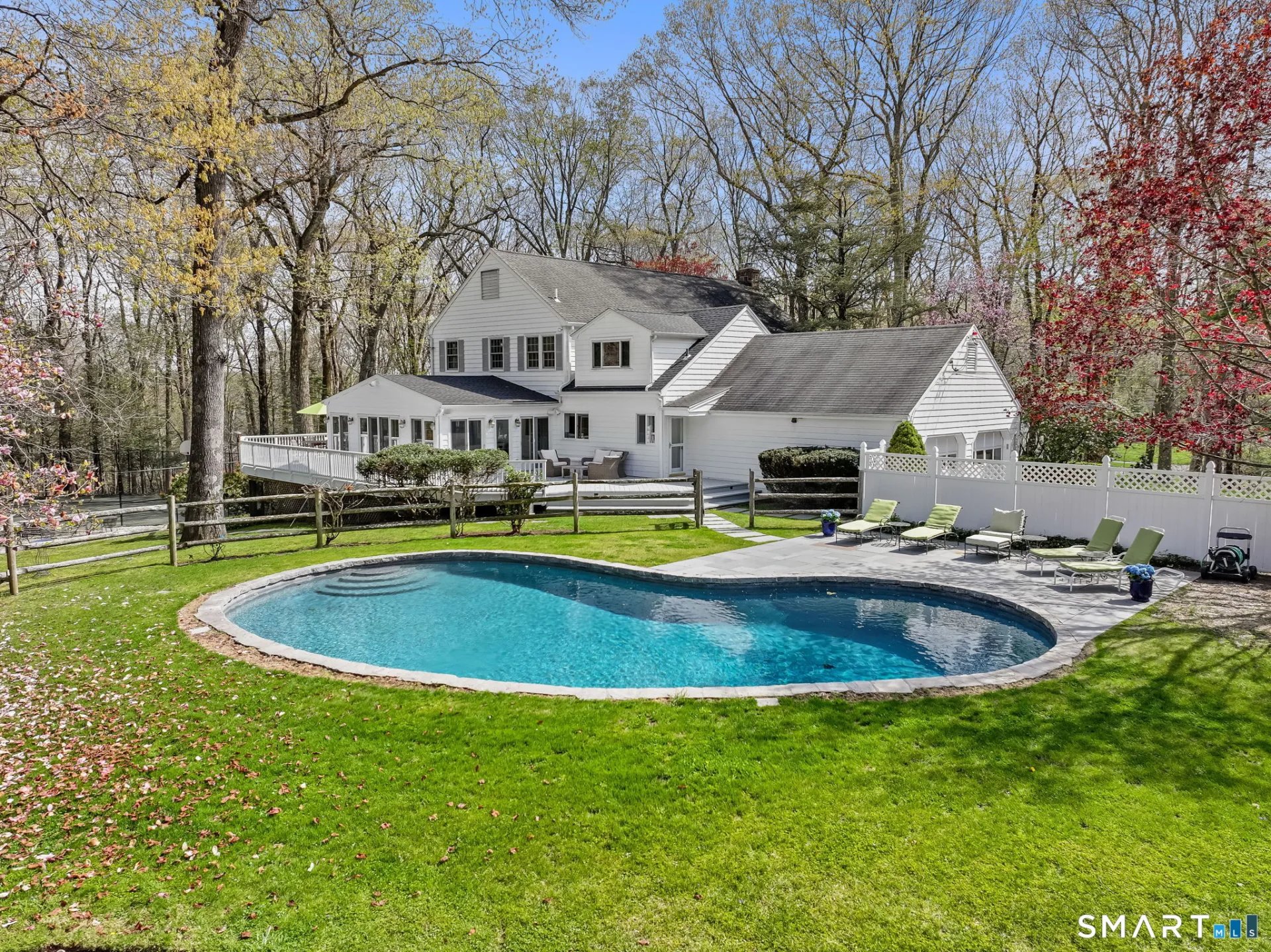 54 Saint George Lane, New Canaan, CT