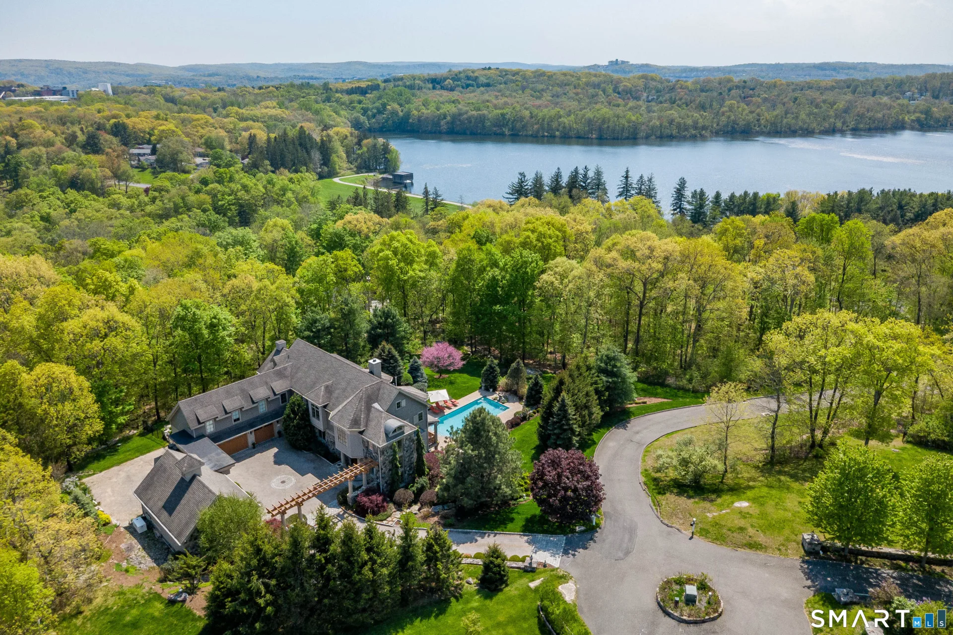 49 Middle River Road, Danbury, CT