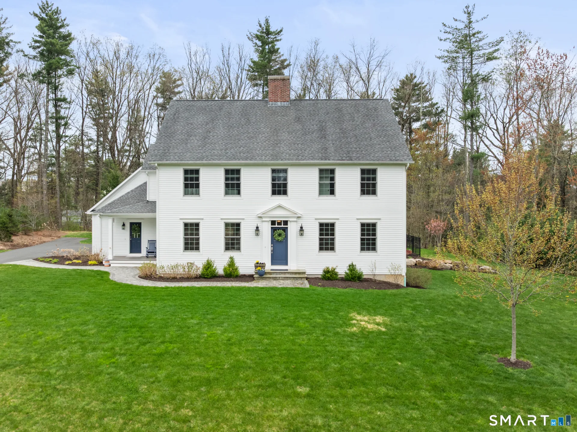 2 Murphys Turn, Simsbury, CT