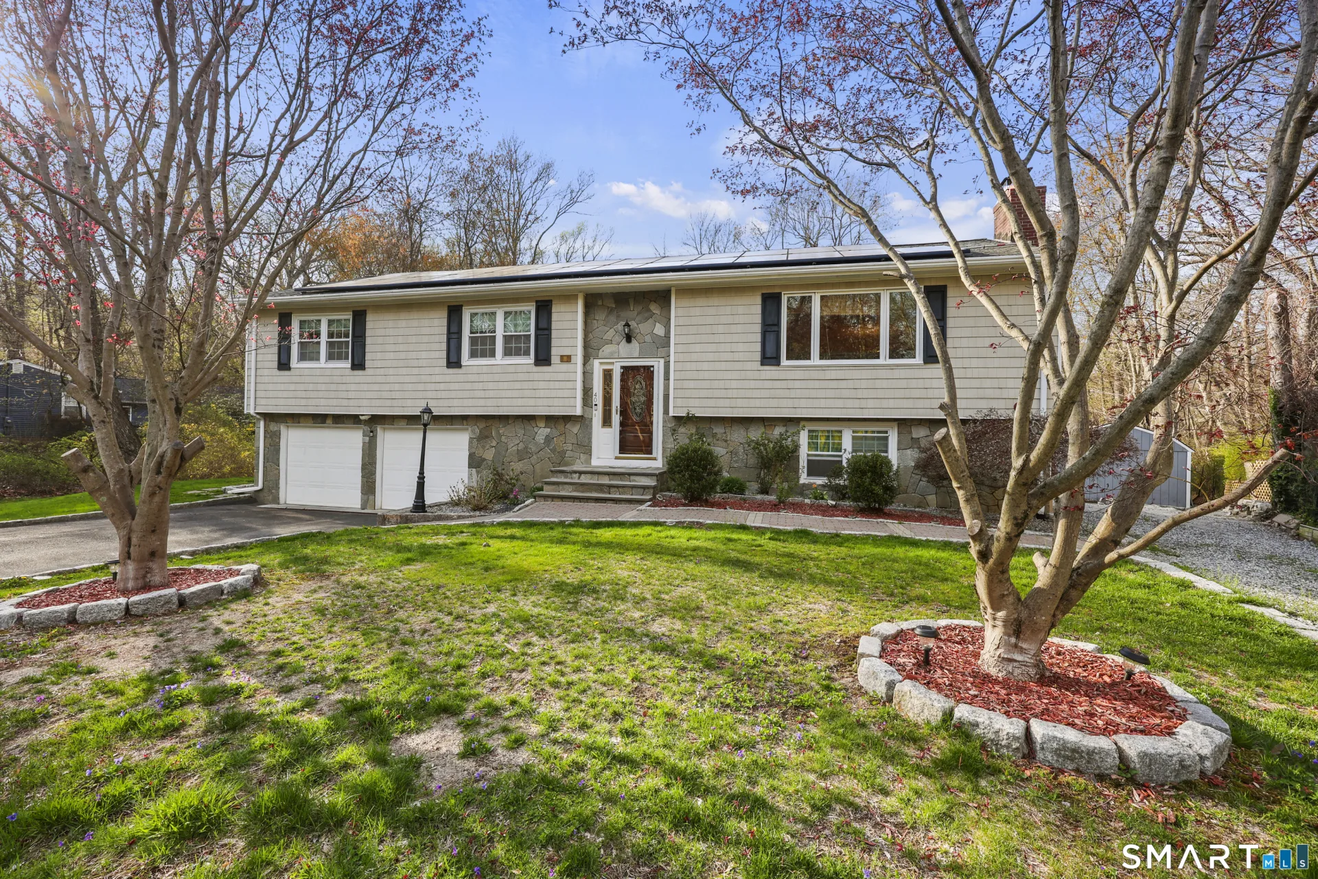 40 Winthrop Place, Monroe, CT