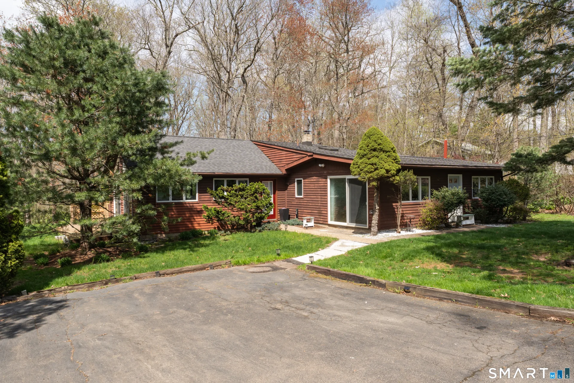 292 Shore Drive, Guilford, CT