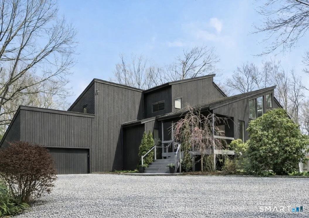 14 White Oak Lane, Weston, CT