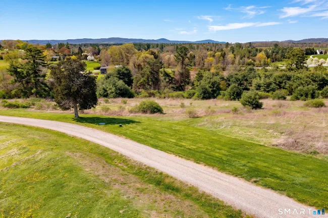 8 Red Mountain Road