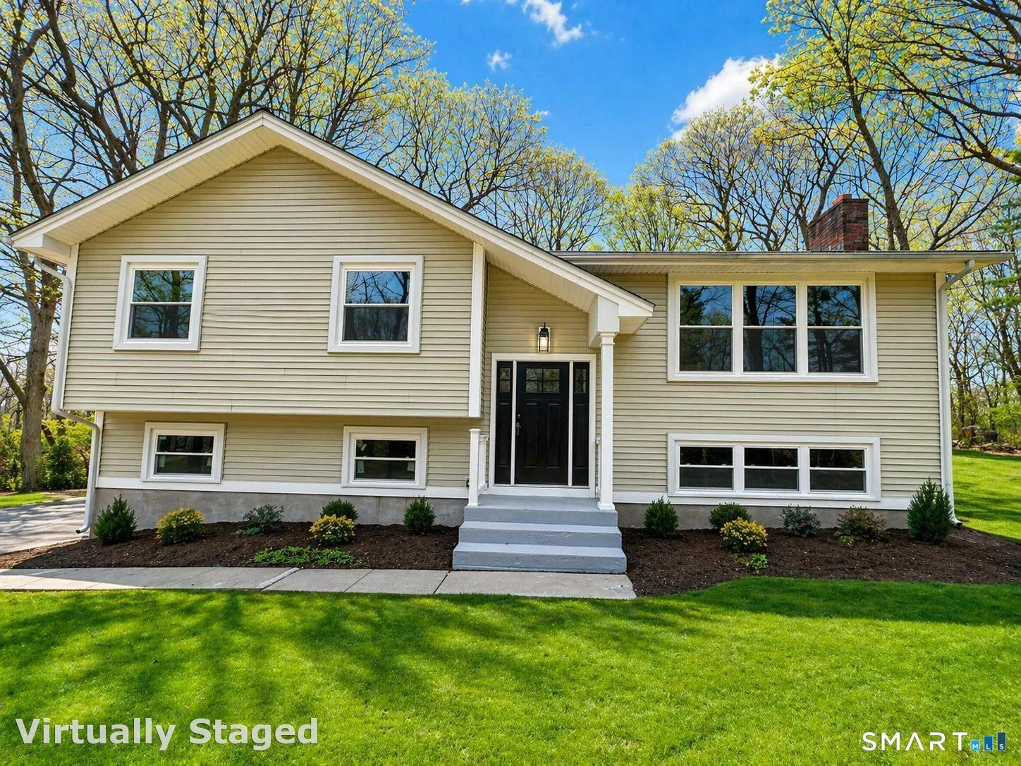 96 Robin Circle, Tolland, CT