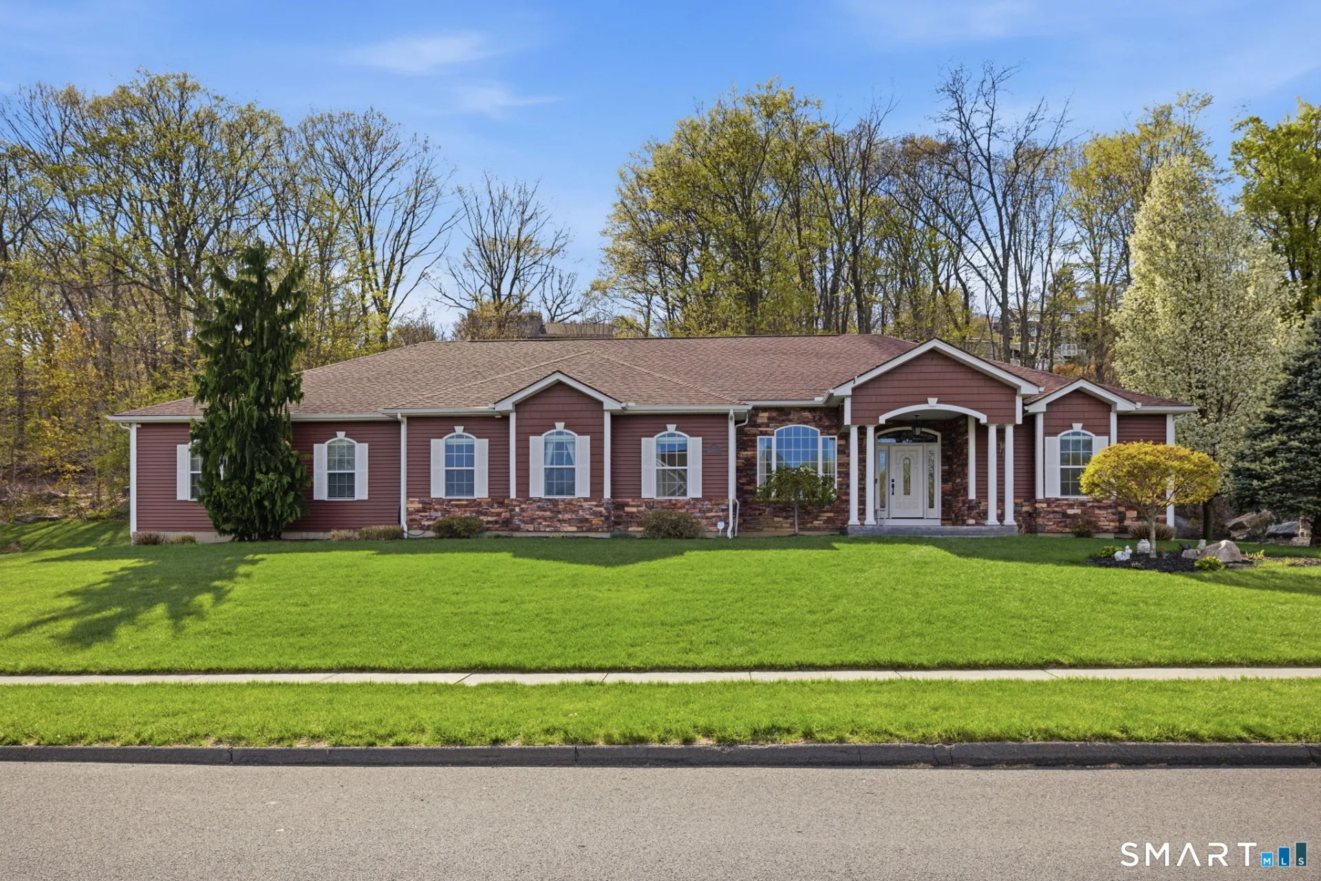 90 Belgian Circle, Bristol, CT