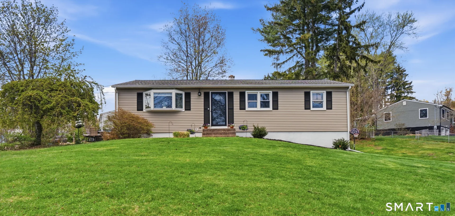 35 Apple Tree Lane, Wallingford, CT
